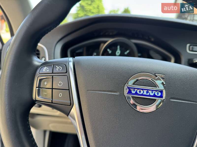 Хэтчбек Volvo V40 2013 в Стрые