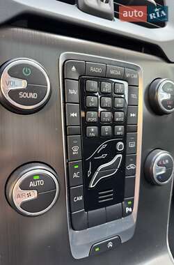 Хэтчбек Volvo V40 2013 в 