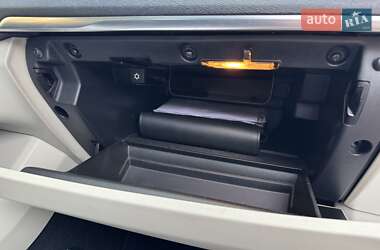 Хэтчбек Volvo V40 2013 в 