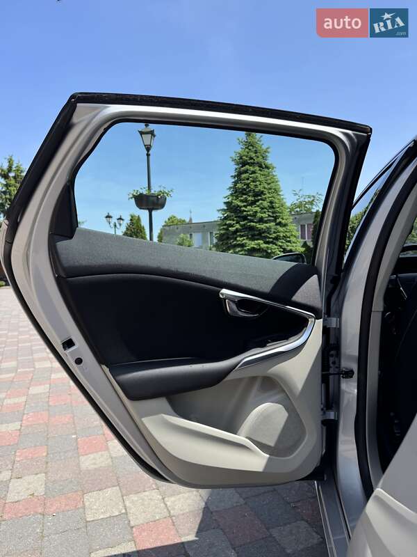 Хэтчбек Volvo V40 2013 в Стрые