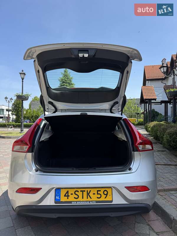 Хэтчбек Volvo V40 2013 в Стрые