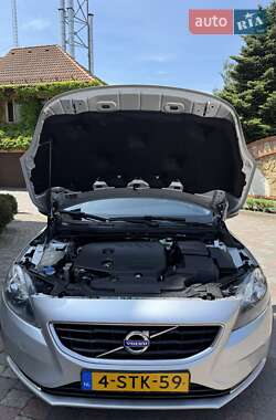 Хэтчбек Volvo V40 2013 в 
