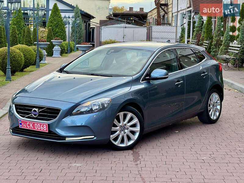 Volvo V40 2013