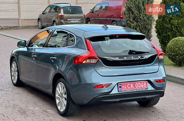 Хэтчбек Volvo V40 2013 в 