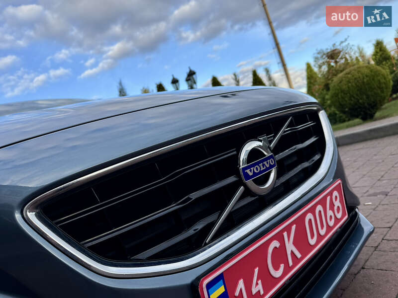 Хэтчбек Volvo V40 2013 в Стрые