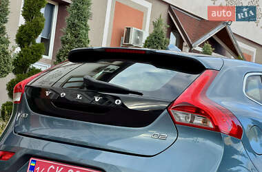 Хэтчбек Volvo V40 2013 в 