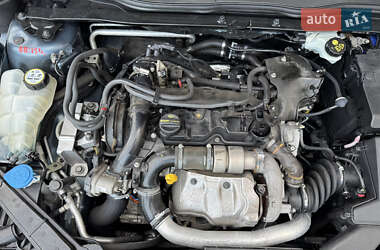 Хэтчбек Volvo V40 2013 в 