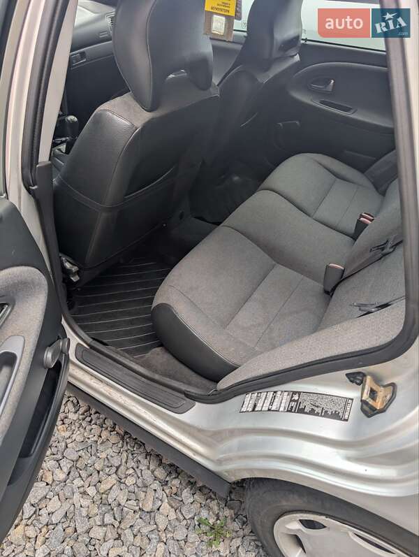 Універсал Volvo V40 2002 в Житомирі фото 3 Універсал Volvo V40 2002 в Житомирі