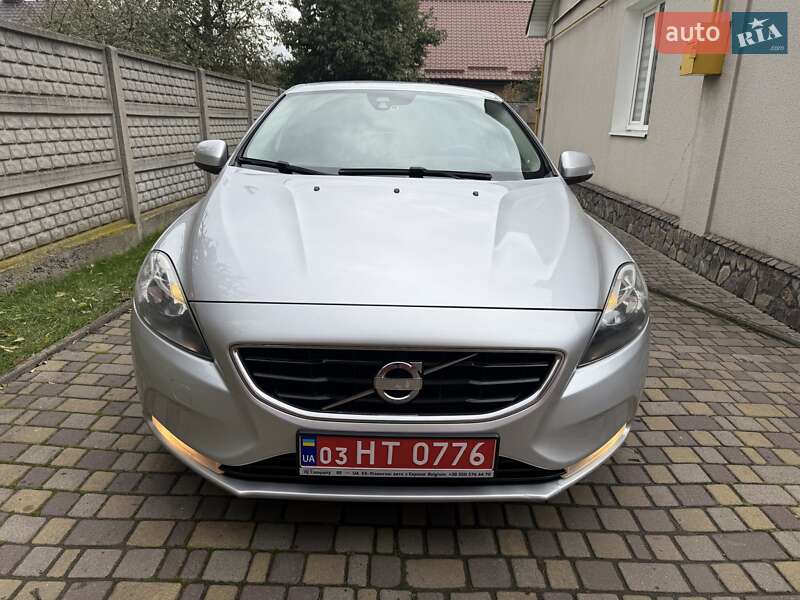 Хэтчбек Volvo V40 2014 в Луцке
