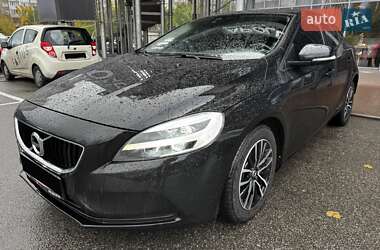 Хетчбек Volvo V40 2019 в Києві