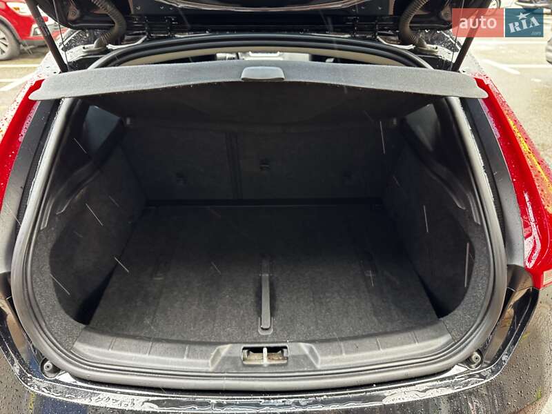 Хетчбек Volvo V40 2019 в Києві фото 12 Хетчбек Volvo V40 2019 в Києві