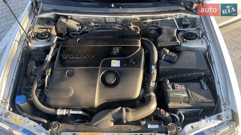 Універсал Volvo V40 2002 в Чернівцях фото 11 Універсал Volvo V40 2002 в Чернівцях