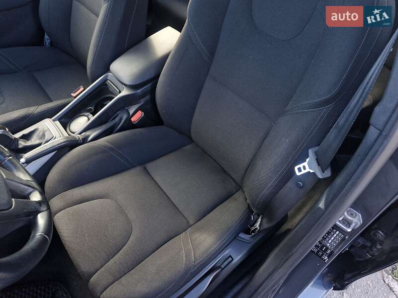 Хетчбек Volvo V40 2014 в Миколаєві