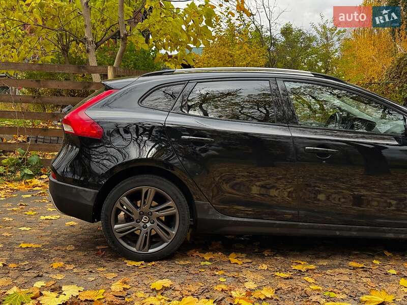 Хетчбек Volvo V40 2015 в Києві фото 5 Хетчбек Volvo V40 2015 в Києві