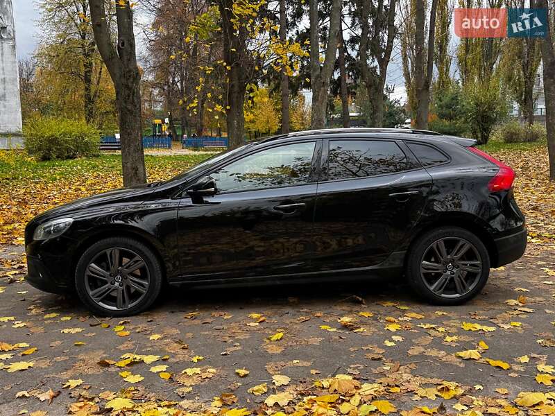 Хетчбек Volvo V40 2015 в Києві фото 12 Хетчбек Volvo V40 2015 в Києві