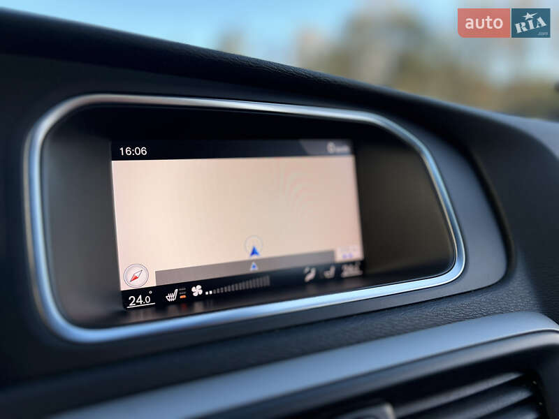 Хетчбек Volvo V40 2017 в Новояворівську фото 46 Хетчбек Volvo V40 2017 в Новояворівську