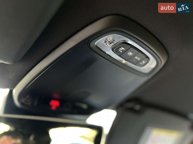 Хетчбек Volvo V40 2017 в Новояворівську фото 49 Хетчбек Volvo V40 2017 в Новояворівську