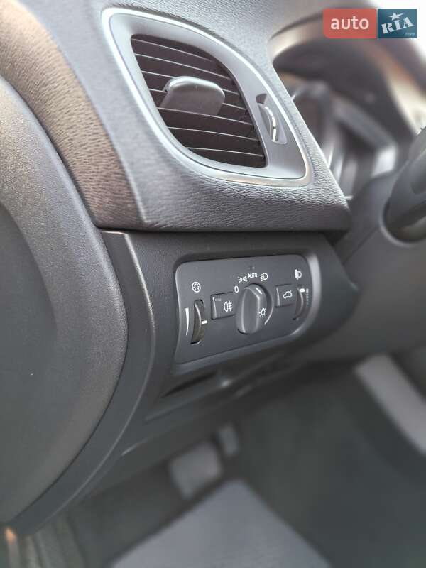 Хэтчбек Volvo V40 2013 в Бердичеве