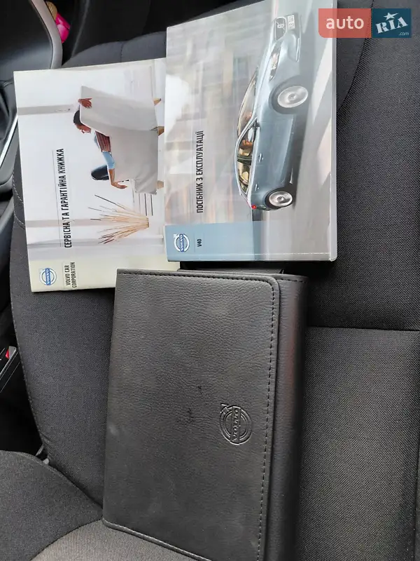 Хэтчбек Volvo V40 2013 в Бердичеве документ