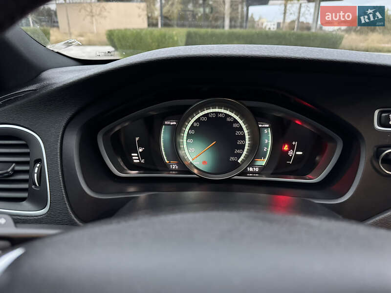 Хетчбек Volvo V40 2017 в Ірпені фото 40 Хетчбек Volvo V40 2017 в Ірпені