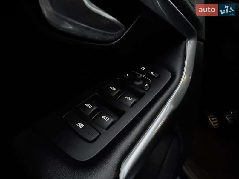 Хетчбек Volvo V40 2017 в Ірпені фото 63 Хетчбек Volvo V40 2017 в Ірпені