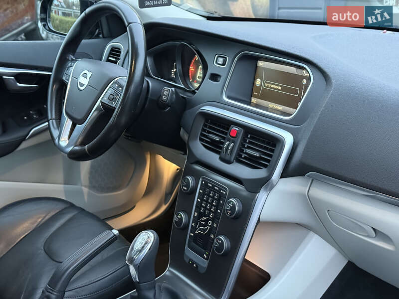 Хэтчбек Volvo V40 2013 в Стрые фото 32 Хэтчбек Volvo V40 2013 в Стрые