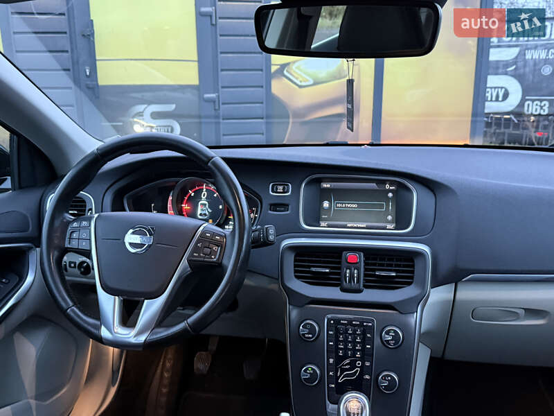 Хэтчбек Volvo V40 2013 в Стрые фото 36 Хэтчбек Volvo V40 2013 в Стрые