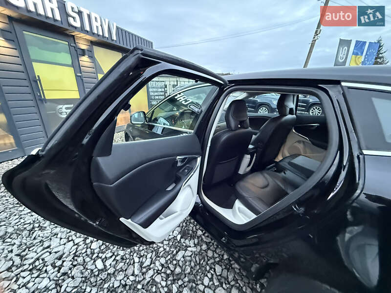 Хэтчбек Volvo V40 2013 в Стрые фото 45 Хэтчбек Volvo V40 2013 в Стрые