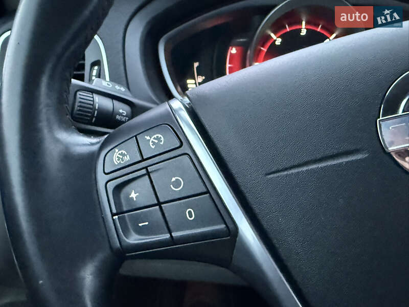 Хэтчбек Volvo V40 2013 в Стрые фото 55 Хэтчбек Volvo V40 2013 в Стрые