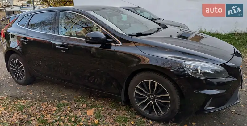 Volvo V40 2015