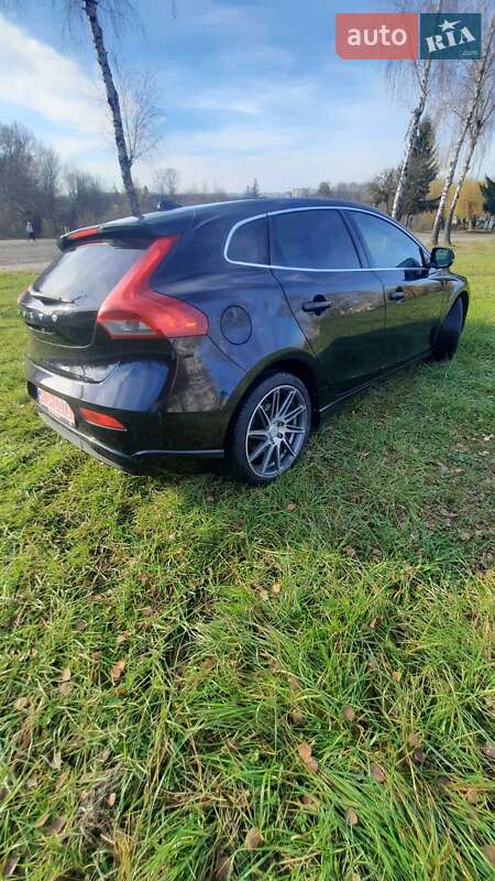 Хэтчбек Volvo V40 2013 в Красилове
