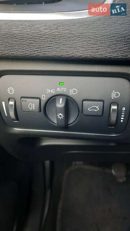 Хэтчбек Volvo V40 2013 в Красилове