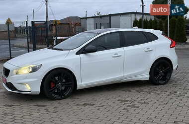 Хетчбек Volvo V40 2015 в Луцьку
