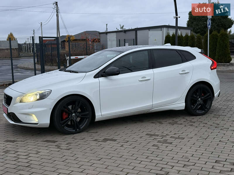 Хетчбек Volvo V40 2015 в Луцьку