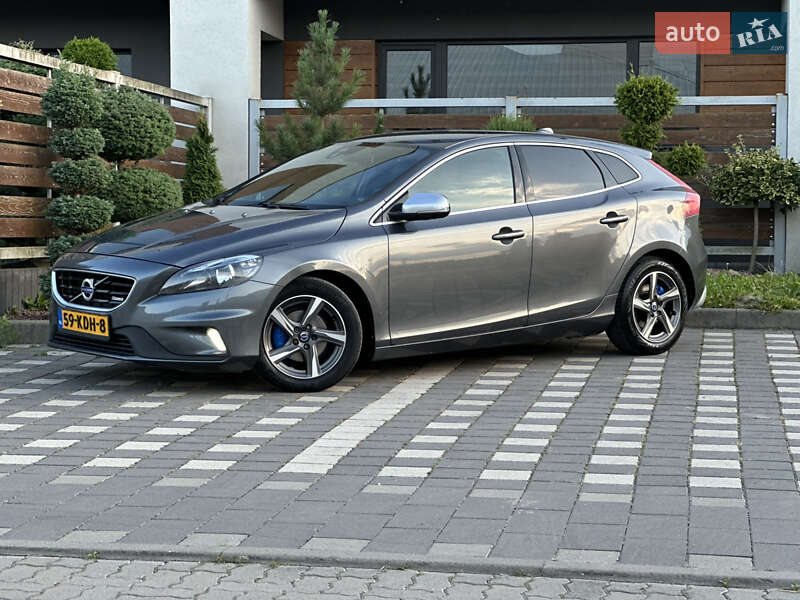 Хетчбек Volvo V40 2014 в Стрию