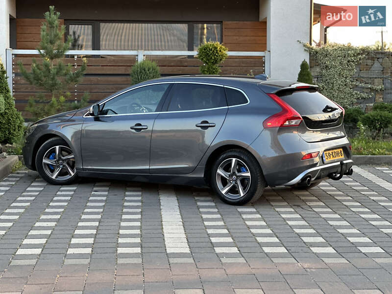 Хетчбек Volvo V40 2014 в Стрию