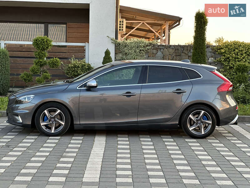Хетчбек Volvo V40 2014 в Стрию