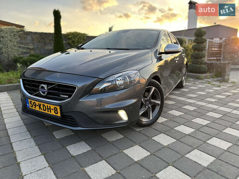 Хетчбек Volvo V40 2014 в Стрию