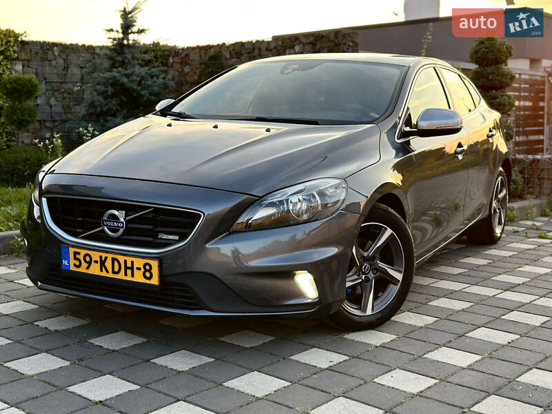 Хетчбек Volvo V40 2014 в Стрию