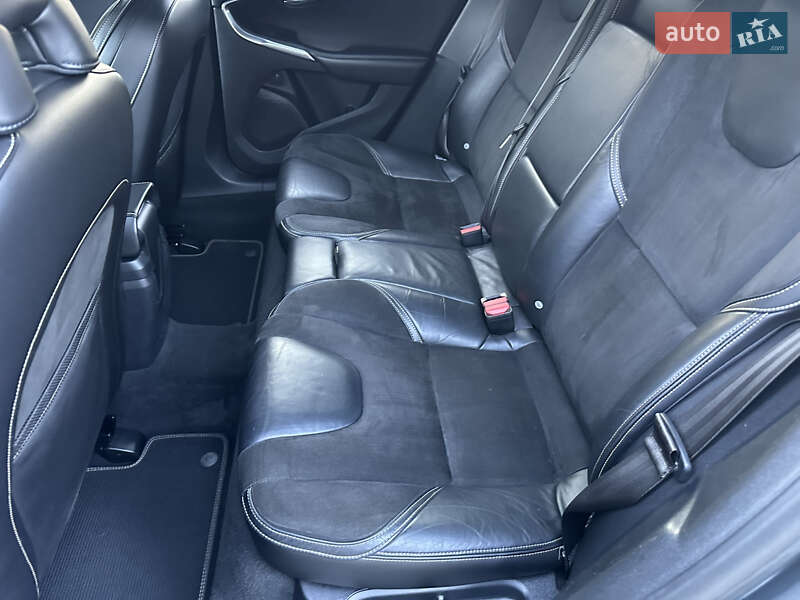 Хетчбек Volvo V40 2014 в Стрию