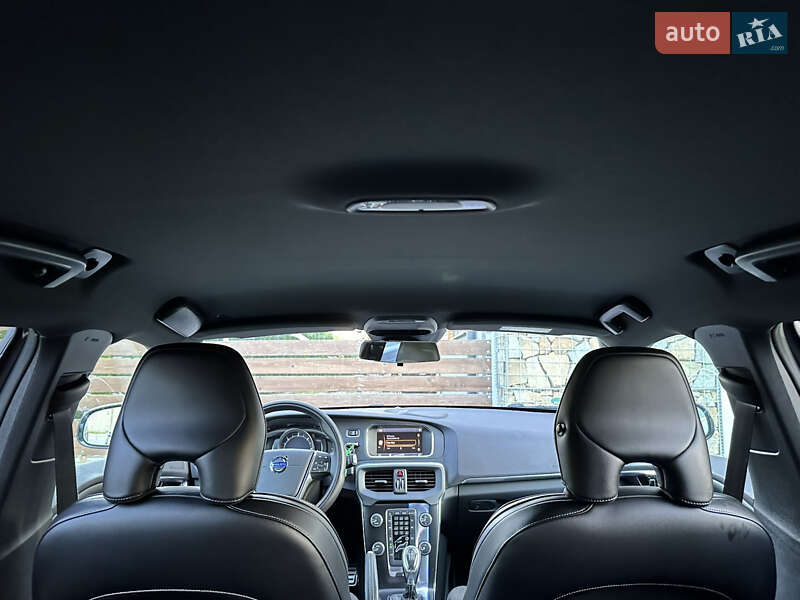 Хетчбек Volvo V40 2014 в Стрию