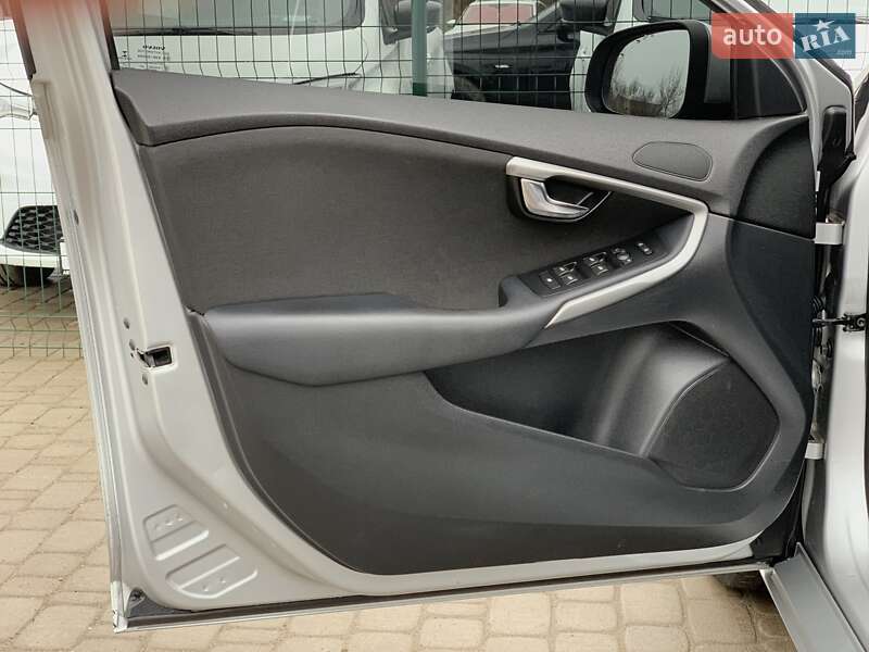 Хэтчбек Volvo V40 2014 в Бердичеве