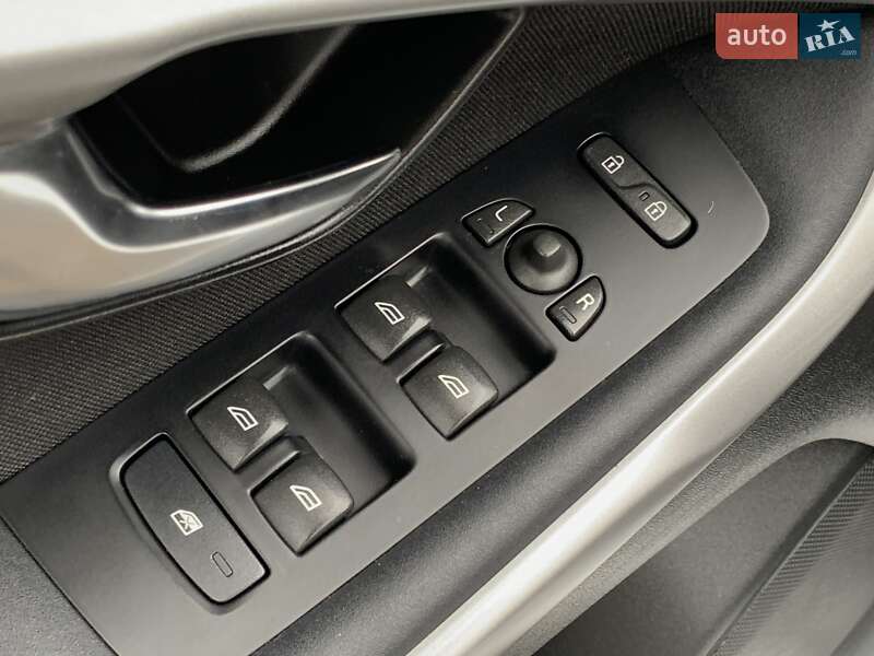 Хэтчбек Volvo V40 2014 в Бердичеве