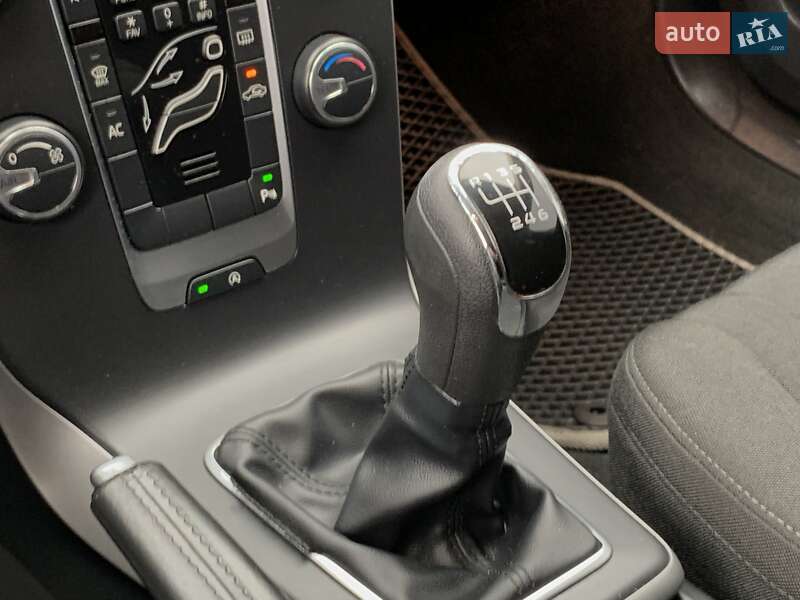 Хэтчбек Volvo V40 2014 в Бердичеве