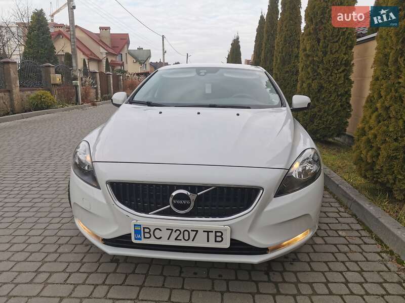 Хетчбек Volvo V40 2016 в Львові фото 15 Хетчбек Volvo V40 2016 в Львові