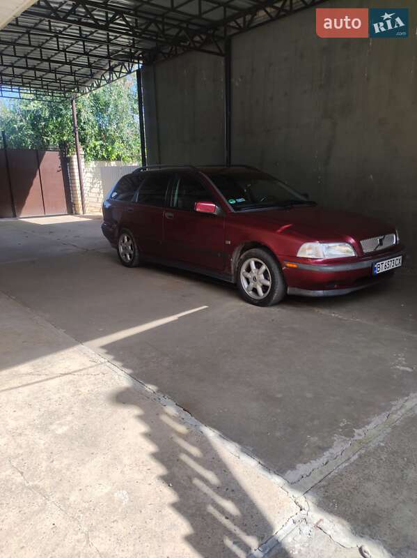 Volvo V40 1998