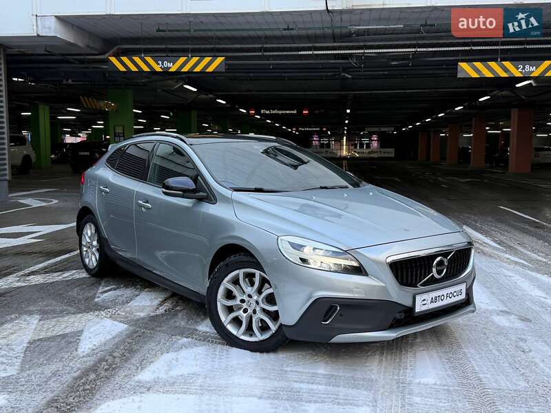 Volvo V40 2018