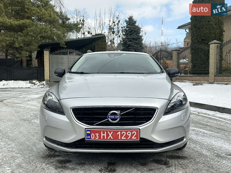 Хетчбек Volvo V40 2012 в Луцьку