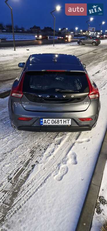 Хэтчбек Volvo V40 2013 в Луцке