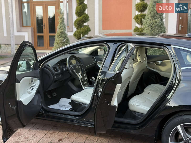 Хетчбек Volvo V40 2013 в Стрию